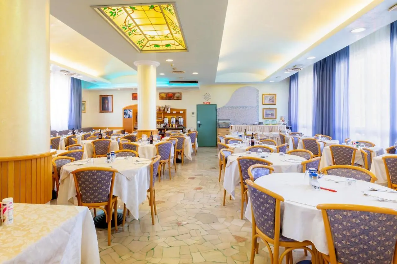 Hotel Harry'S Lido di Jesolo 3*,  Italy